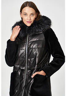 Утепленное кожаное пальто с отделкой мехом енота Vericci 356113