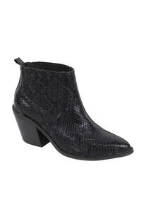 ankle boots Chika10 6030081