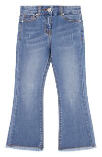 Расклешенные джинсы и потертостями Monnalisa 2656872
