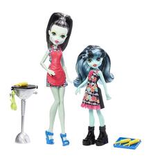 Набор кукол Monster High Семья монстриков Френки Алив 8906053