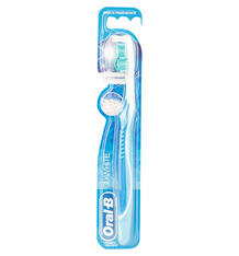 Зубная щетка Oral-B 3D White средняя жесткость 10256900