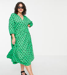 Зеленое платье миди с присборенной талией в черный горошек с запахом на лифе ASOS DESIGN Curve-Зеленый цвет Asos Curve 10939821