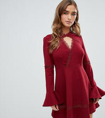 Темно-красное приталенное платье с кружевной вставкой Boohoo Petite 1344064