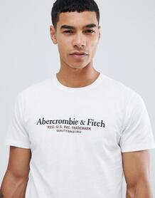 Белая футболка с принтом логотипа Abercrombie & Fitch - Белый Abercrombie& Fitch 1341671