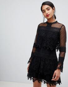 Черное кружевное короткое приталенное платье с прозрачными рукавами Ch Chi Chi London 1348525
