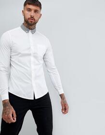 Белая строгая эластичная рубашка узкого кроя с контрастным воротником ASOS DESIGN 1274835
