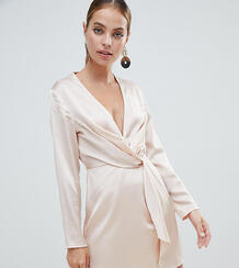 Атласное платье мини с глубоким вырезом Missguided Petite - Розовый Missguided Tall 1315805