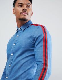 Приталенная джинсовая рубашка с красной лентой ASOS DESIGN - Синий 1292529