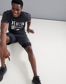 Черная меланжевая футболка со слоганом Berlin Do It Nike Training AQ10 1206876