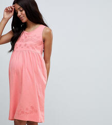 Трикотажное платье без рукавов с вышивкой Mamalicious - Розовый Mama Licious 1255798