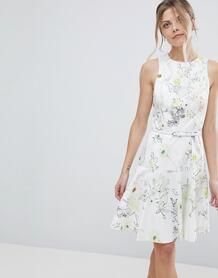 Короткое приталенное платье с цветочным принтом Coast Mezel - Белый 1237934
