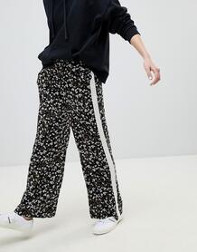 Широкие брюки в полоску с цветочным принтом New Look - Черный 1229774