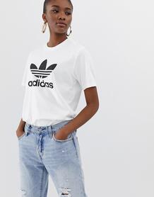 Белая oversize-футболка с логотипом-трилистником Adidas Originals adic 1164668