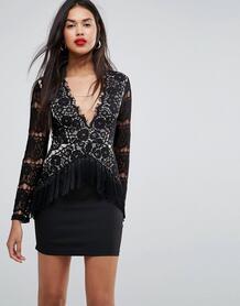 Кружевное платье мини с глубоким вырезом и кисточками Missguided 1148267