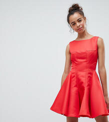 Приталенное платье мини со свободной юбкой Chi Chi London - Красный Chi Chi London Petite 1146028