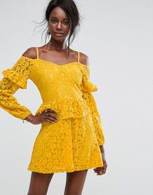 Кружевное платье с оборками и открытыми плечами Missguided - Желтый 1062530