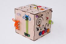 Деревянная игрушка Дикие животные и геометрические фигуры с розеткой и телефоном Бизикуб 845195