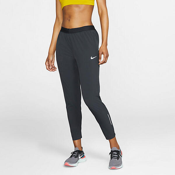 Женские слегка укороченные брюки для бега Nike Essential 191884162158
