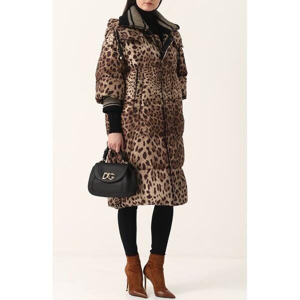 Удлиненный стеганый пуховик с леопардовым принтом Dolce&Gabbana 2534131