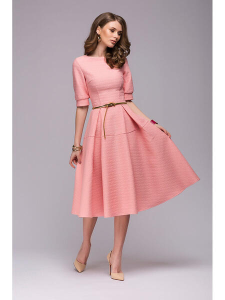 Розовое платье до колена