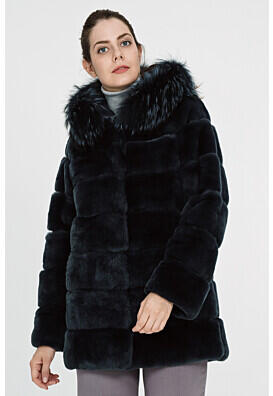 Шуба из меха кролика с капюшоном Virtuale Fur Collection 306101