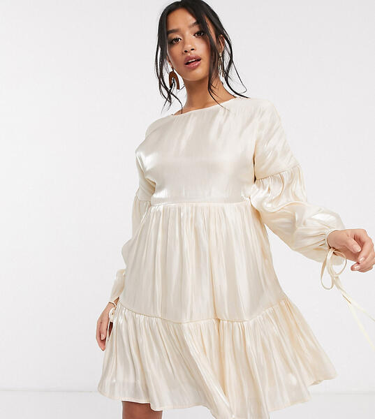 Атласное ярусное платье мини свободного кроя с завязками на манжетах -Белый Glamorous Petite 9283666