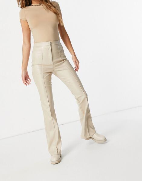 Кремовые расклешенные брюки из трикотажа с имитацией кожи -Нейтральный ASOS DESIGN 10895250