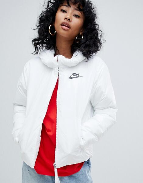 Белая дутая куртка с маленьким логотипом Nike - Белый 1255582