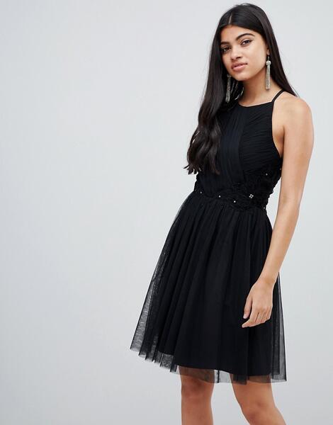 Черное короткое приталенное платье с плиссировкой Little Mistress 1304824