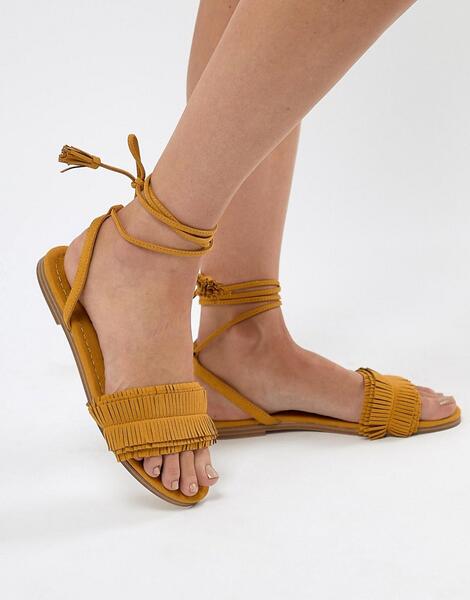 Желтые сандалии с завязкой, бахромой и кисточками Pull&Bear - Желтый 1286421