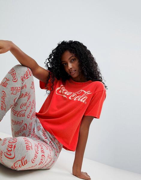 Пижама из футболки и леггинсов с надписью Coca Cola ASOS - Красный ASOS DESIGN 1167125
