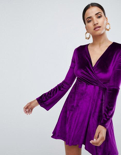 Короткое приталенное платье с рукавами клеш Club L - Фиолетовый 1104569